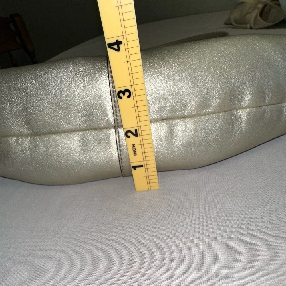 Coach •  Vintage Gold Shoulder Hobo Ergo Pleated Purse • Leather Bag - Picture 11 of 11